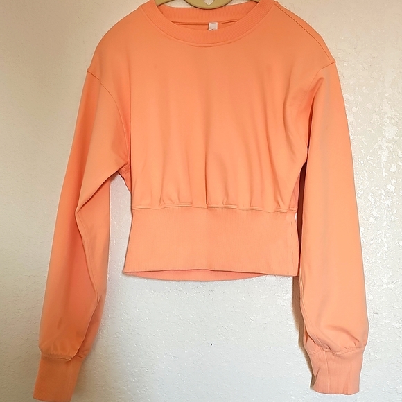 lululemon athletica Tops - Lululemon Athletica Coral Cropped Sweatshirt